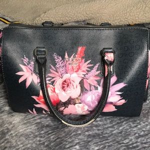 💸FREE WALLET INCLUDED💸 GUESS Purse